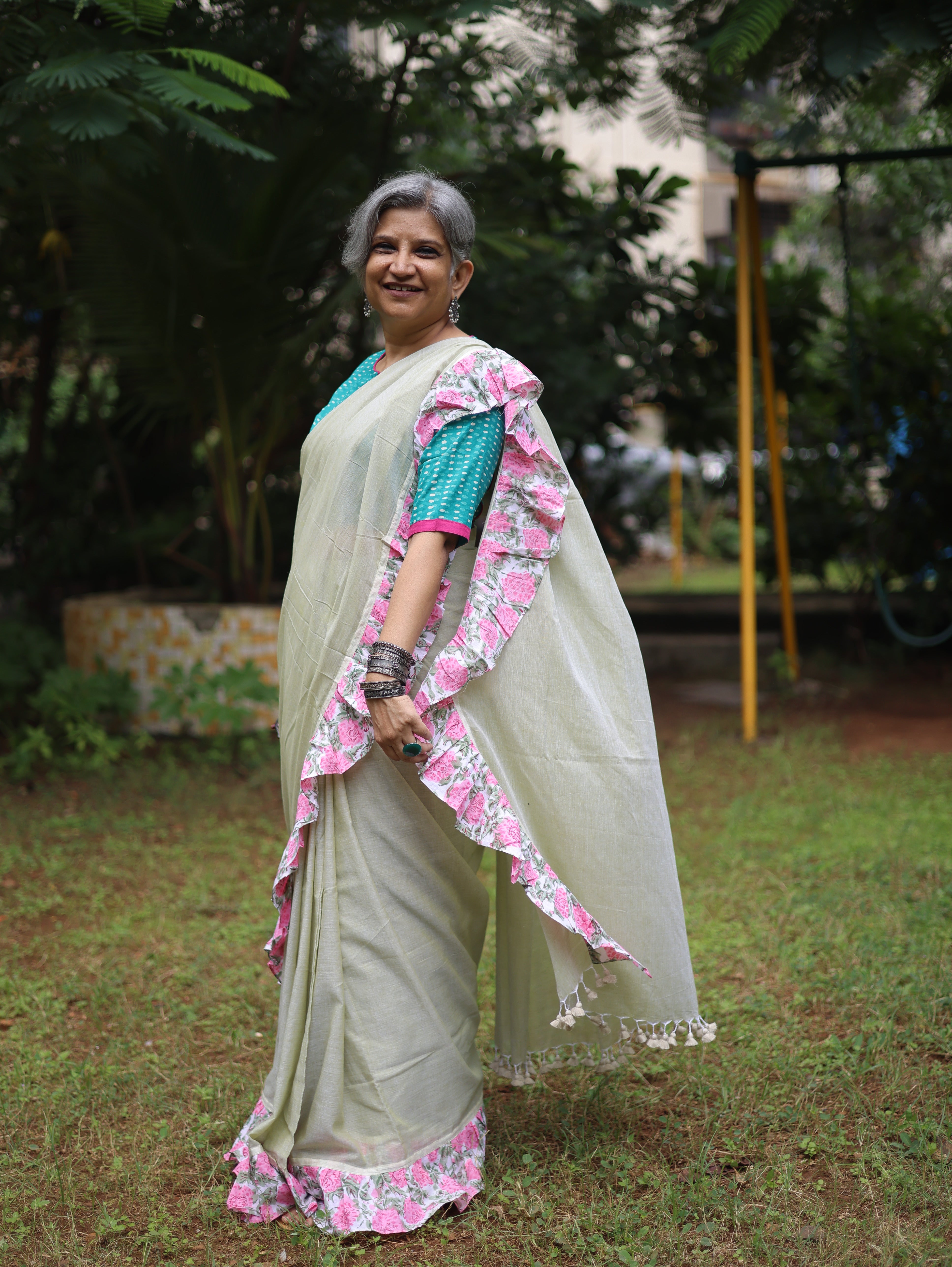 Plain Peach Maheshwari Tissue Silk Saree – Sayali Rajadhyaksha Sarees