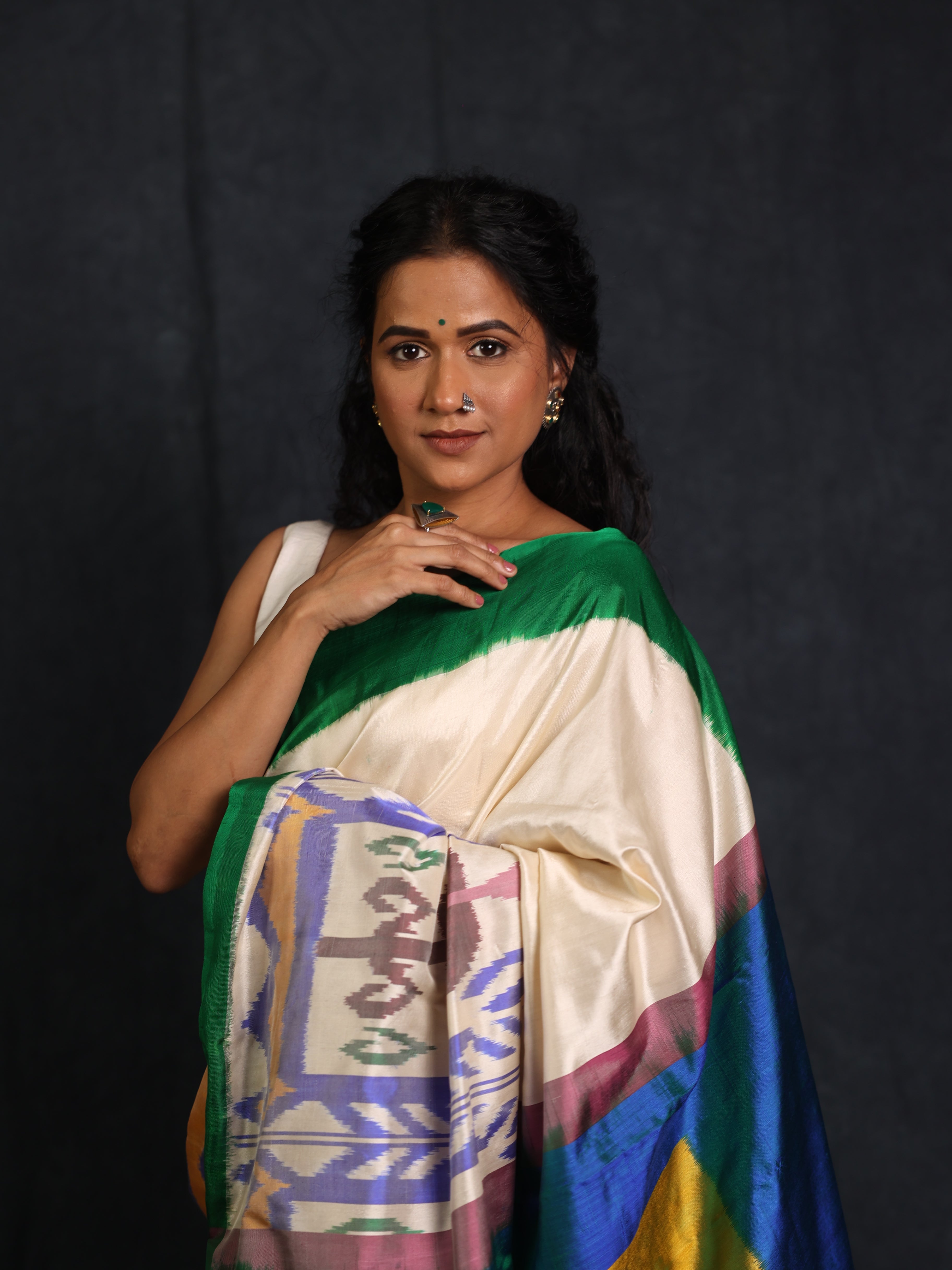 Cream Pochampalli Silk Ikat Saree - SRCPSIS292