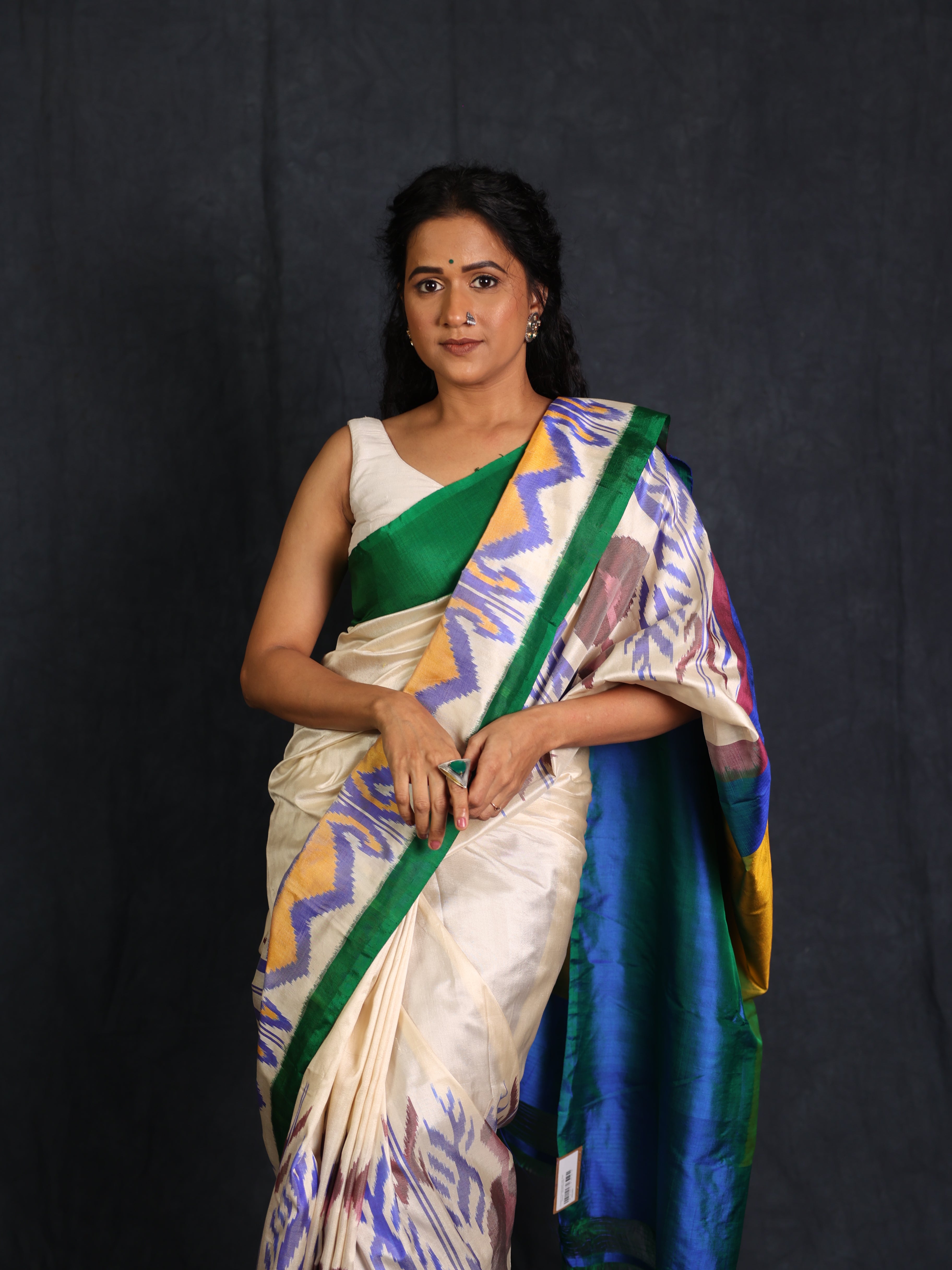 Cream Pochampalli Silk Ikat Saree - SRCPSIS292