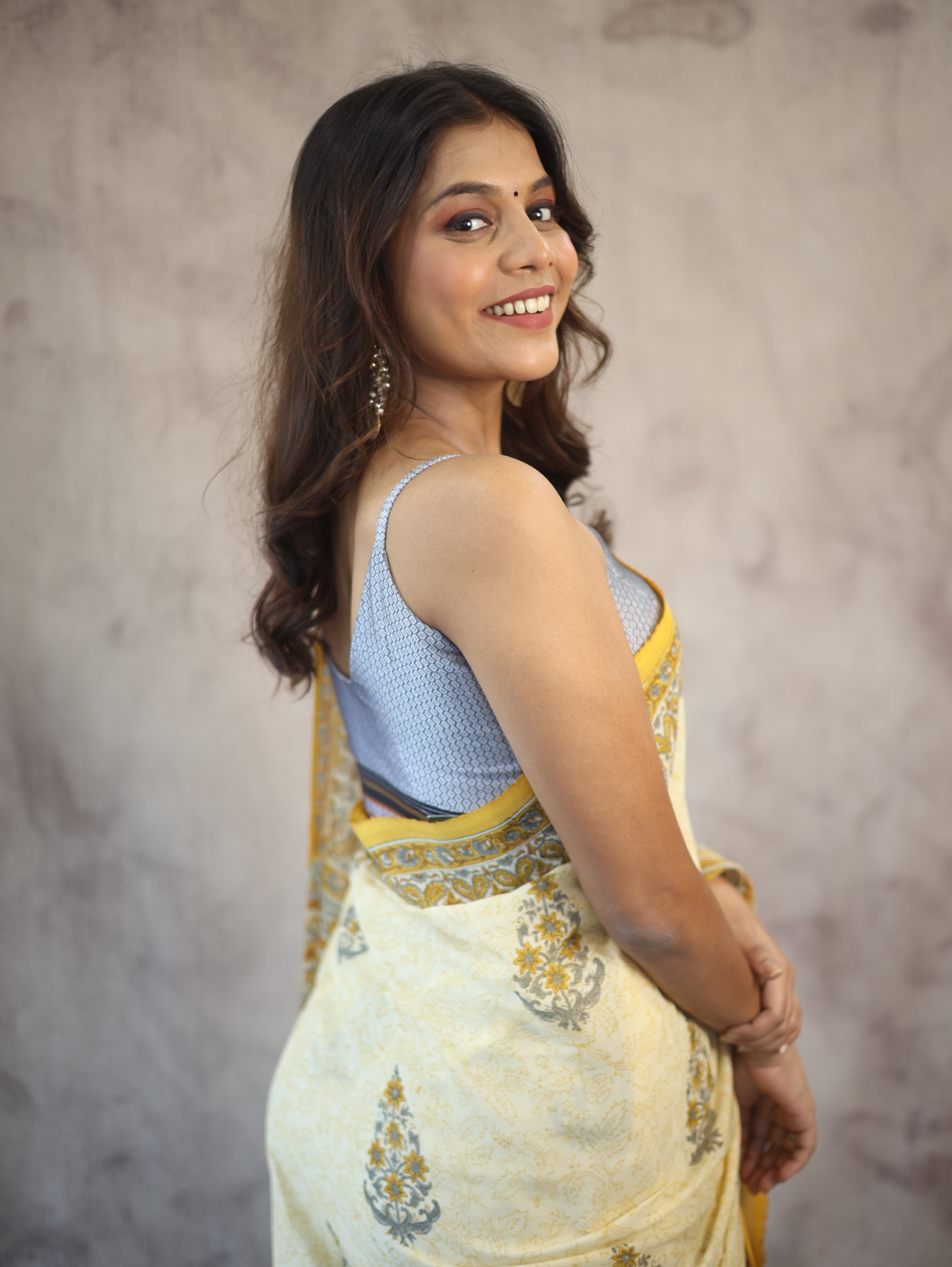 Silver Sleeveless Khun Blouse With Border-SRSKB107