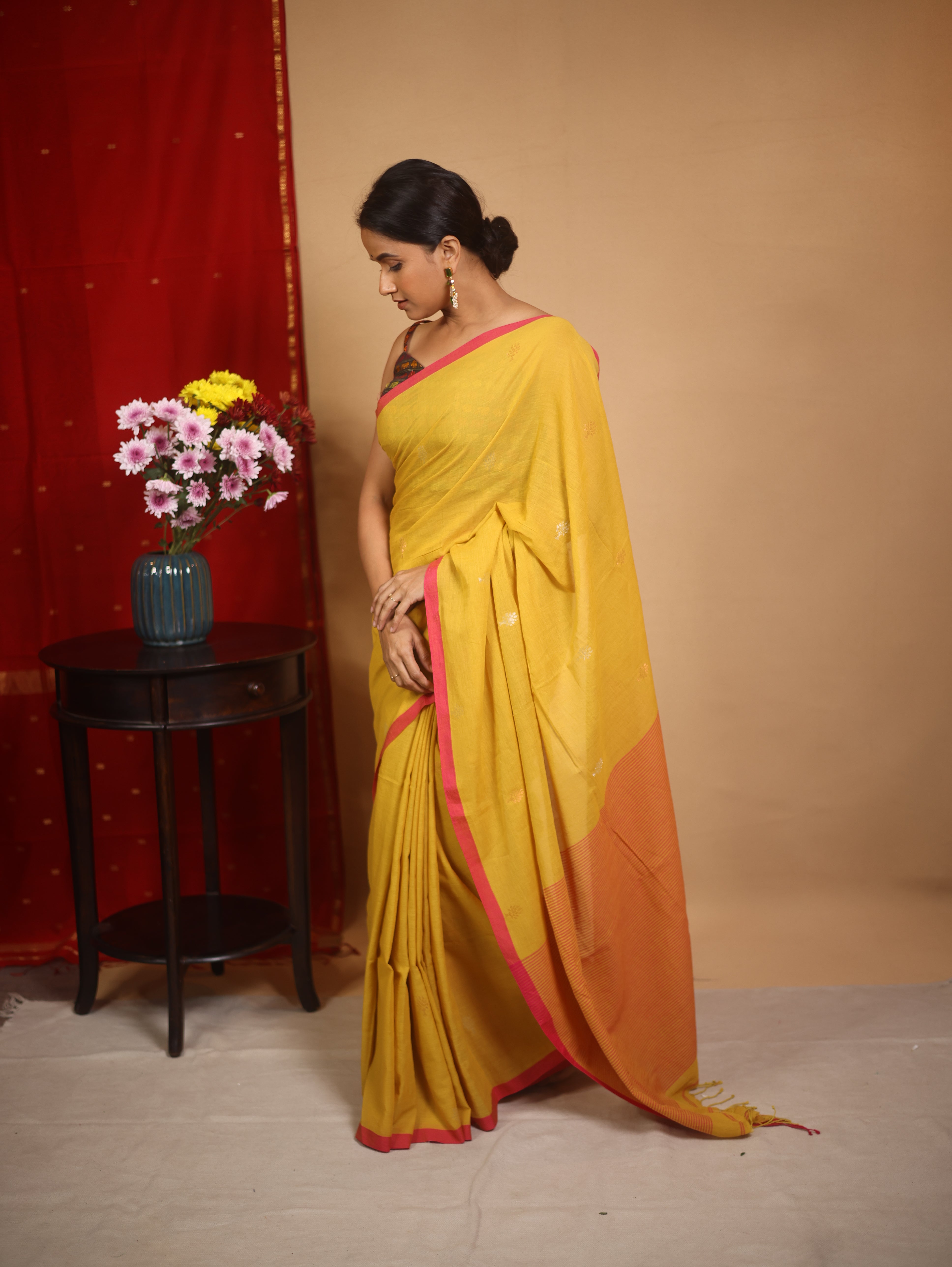Musturd Bengal Cotton Jamdani Saree - SRMBCJS175