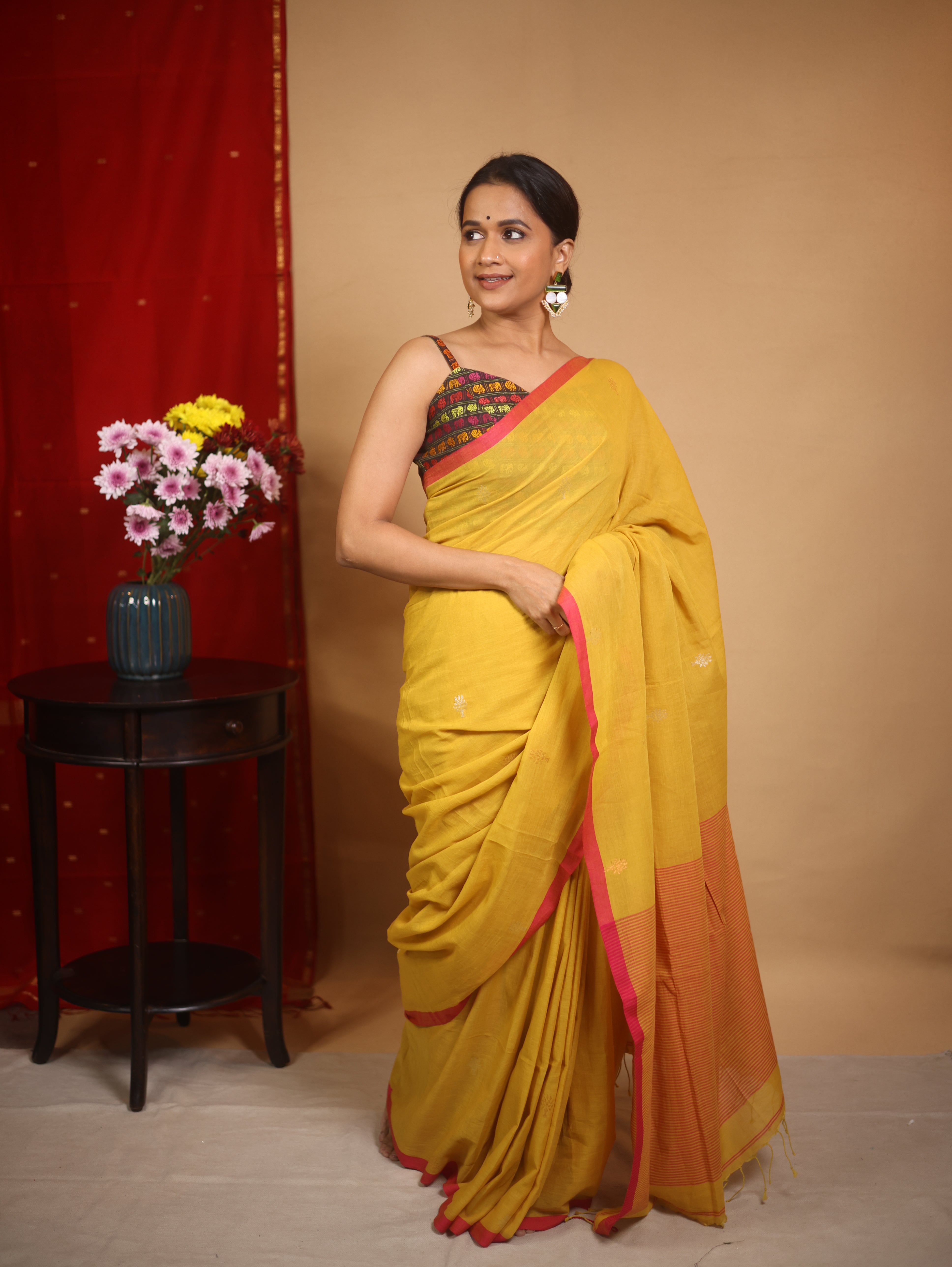 Musturd Bengal Cotton Jamdani Saree - SRMBCJS175