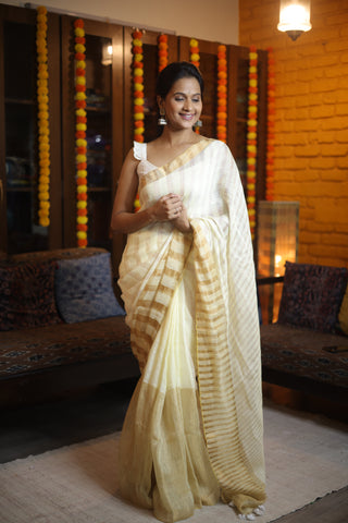 White Plain Linen Saree With White Tassels-SRWPLS146