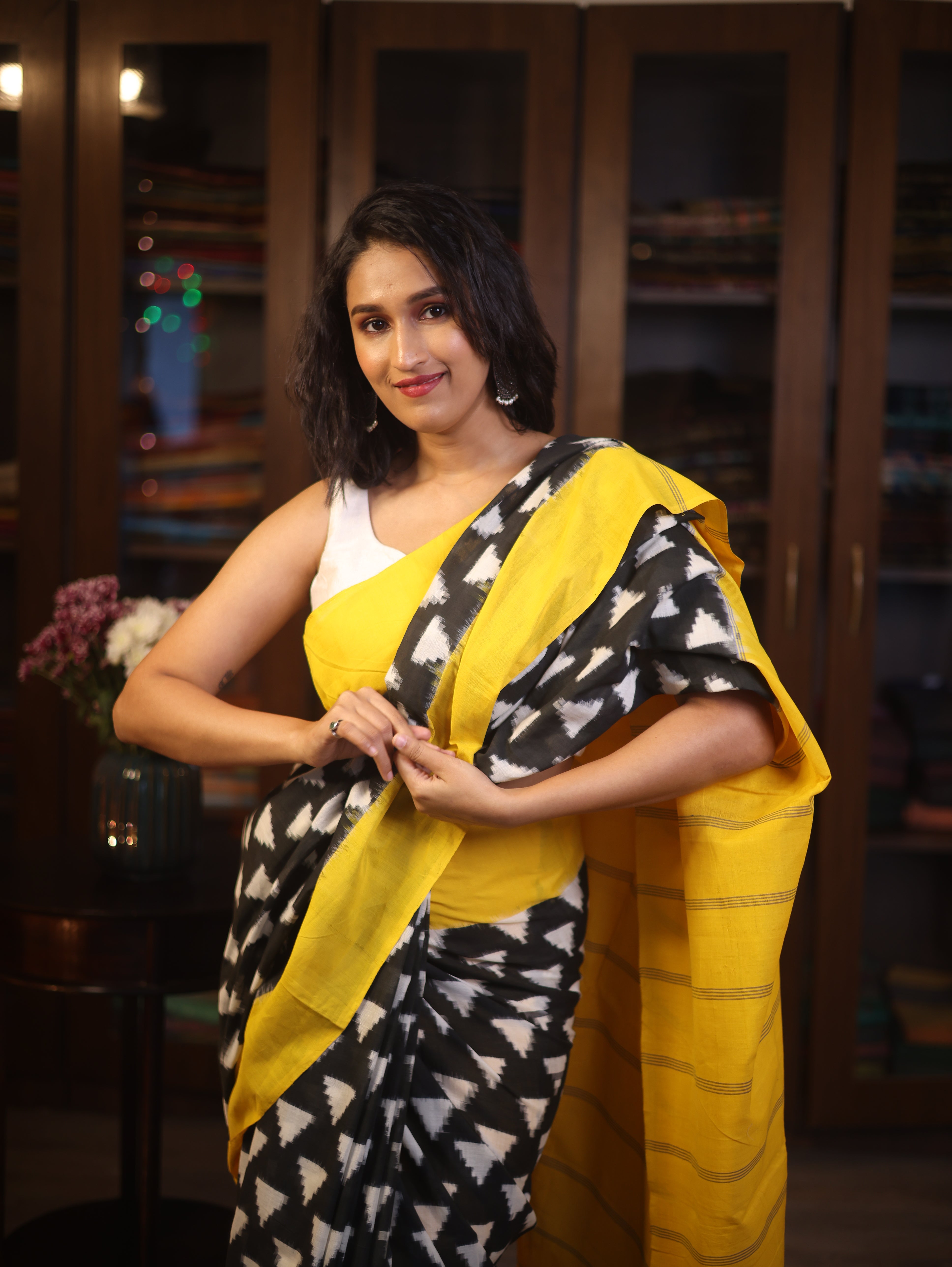 Black Pochampalli Cotton Ikat Saree - SRBPCIS431