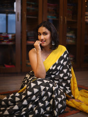 Black Pochampalli Cotton Ikat Saree - SRBPCIS431