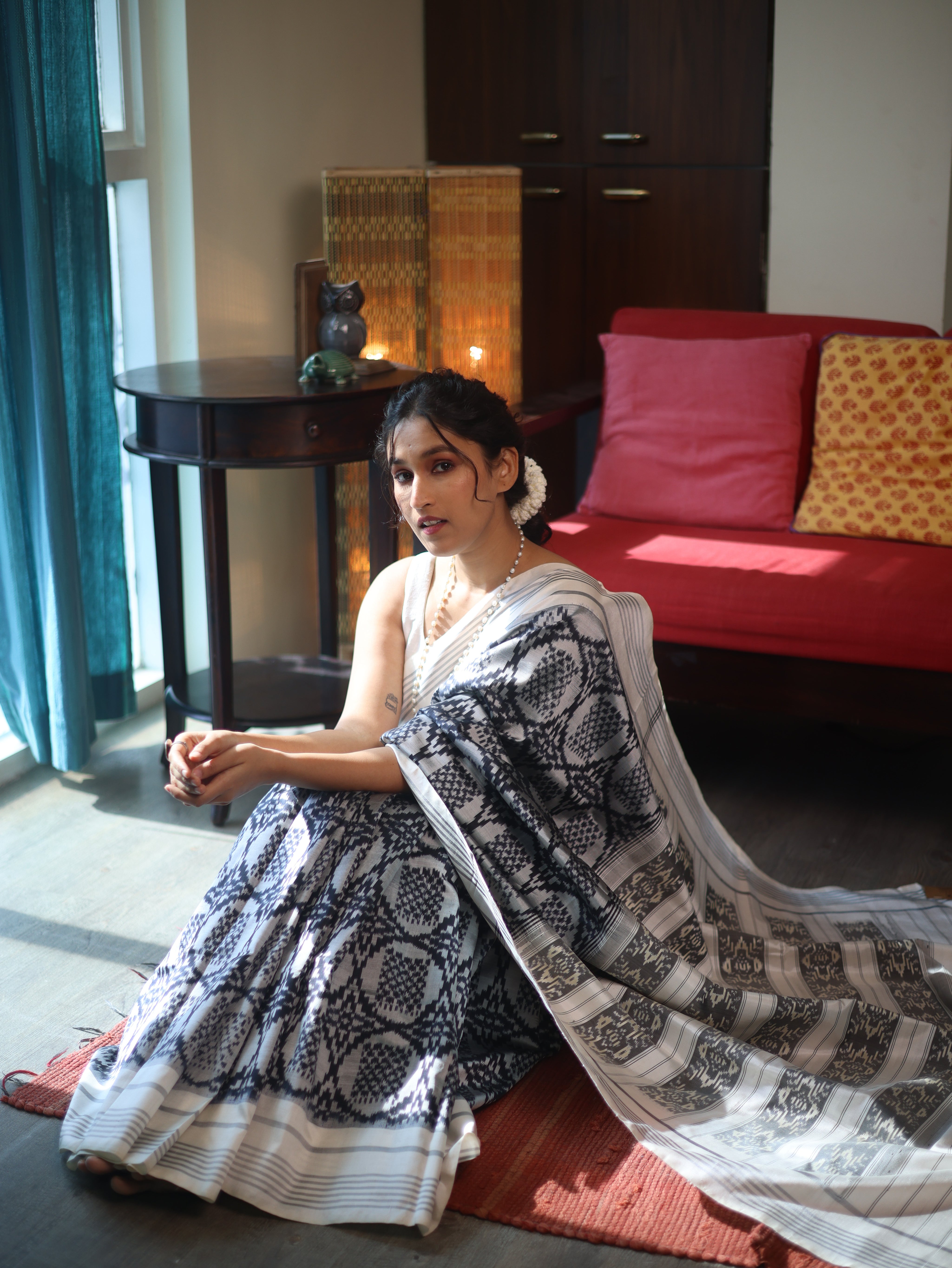 Cream White Pochampalli Silk Ikat Saree - SRCWPSIS241