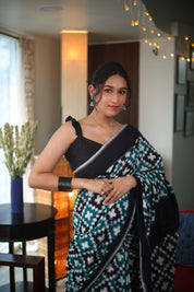 Green-Black Pochampalli Cotton Ikat Saree - SRGBPCIS347