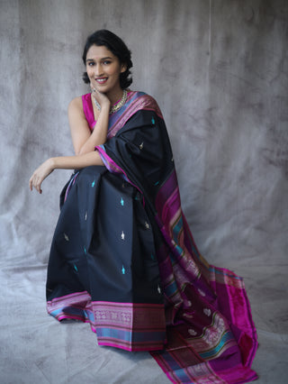 Black Kanjeevaram Silk Saree - SRBKSS558