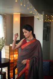 Green Plain Linen Saree With Pink Tassels - SRGPLS299