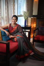 Green Plain Linen Saree With Pink Tassels - SRGPLS299