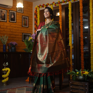 Dark Green Kanjeevaram Silk Saree - SRDGKSS567