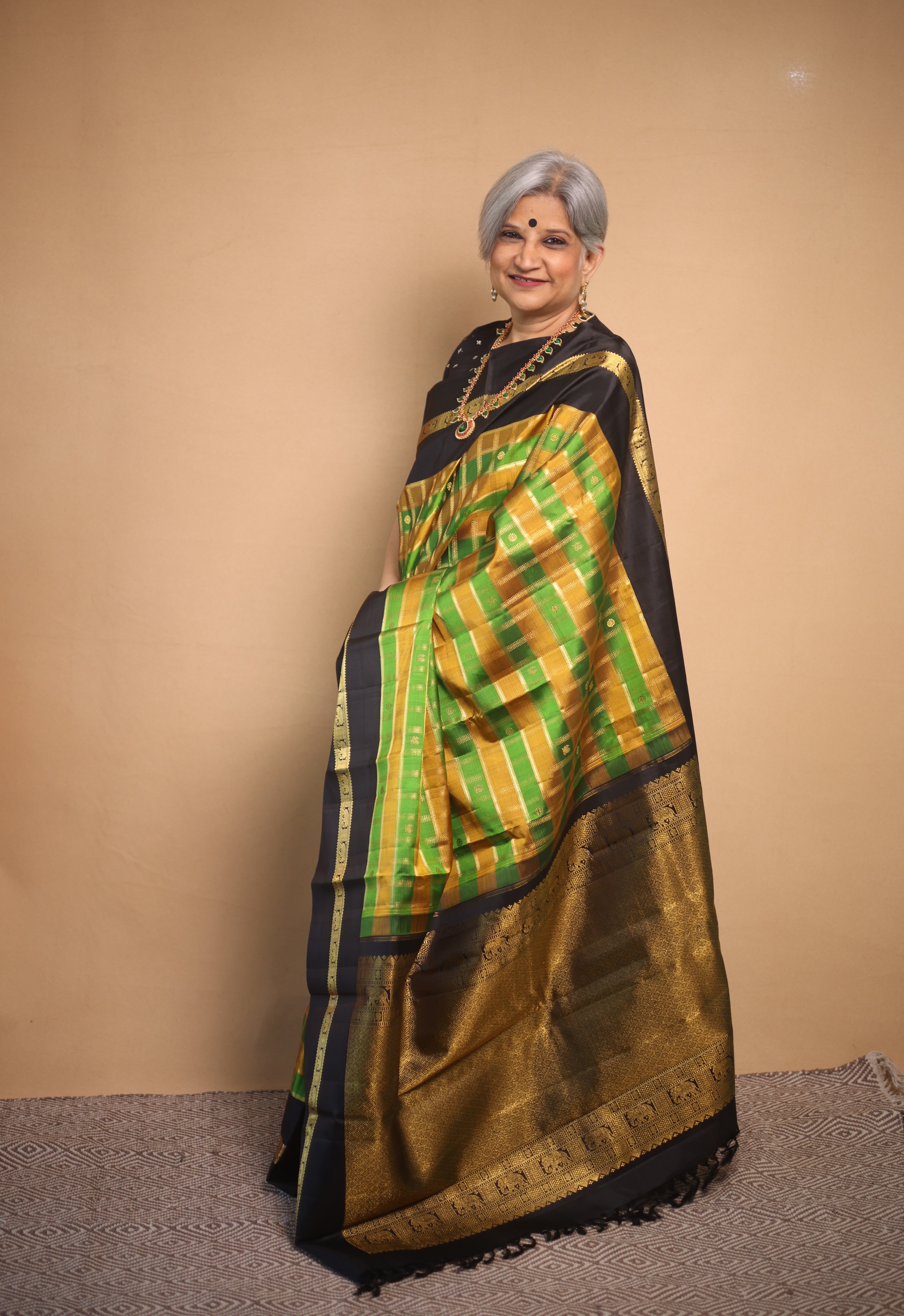 Golden Green  Kanjivaram Silk Saree - Saavari - SSGGKSS94