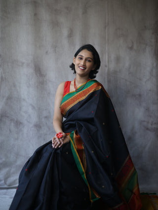 Black Kanjeevaram Silk Saree-SRBKSS382