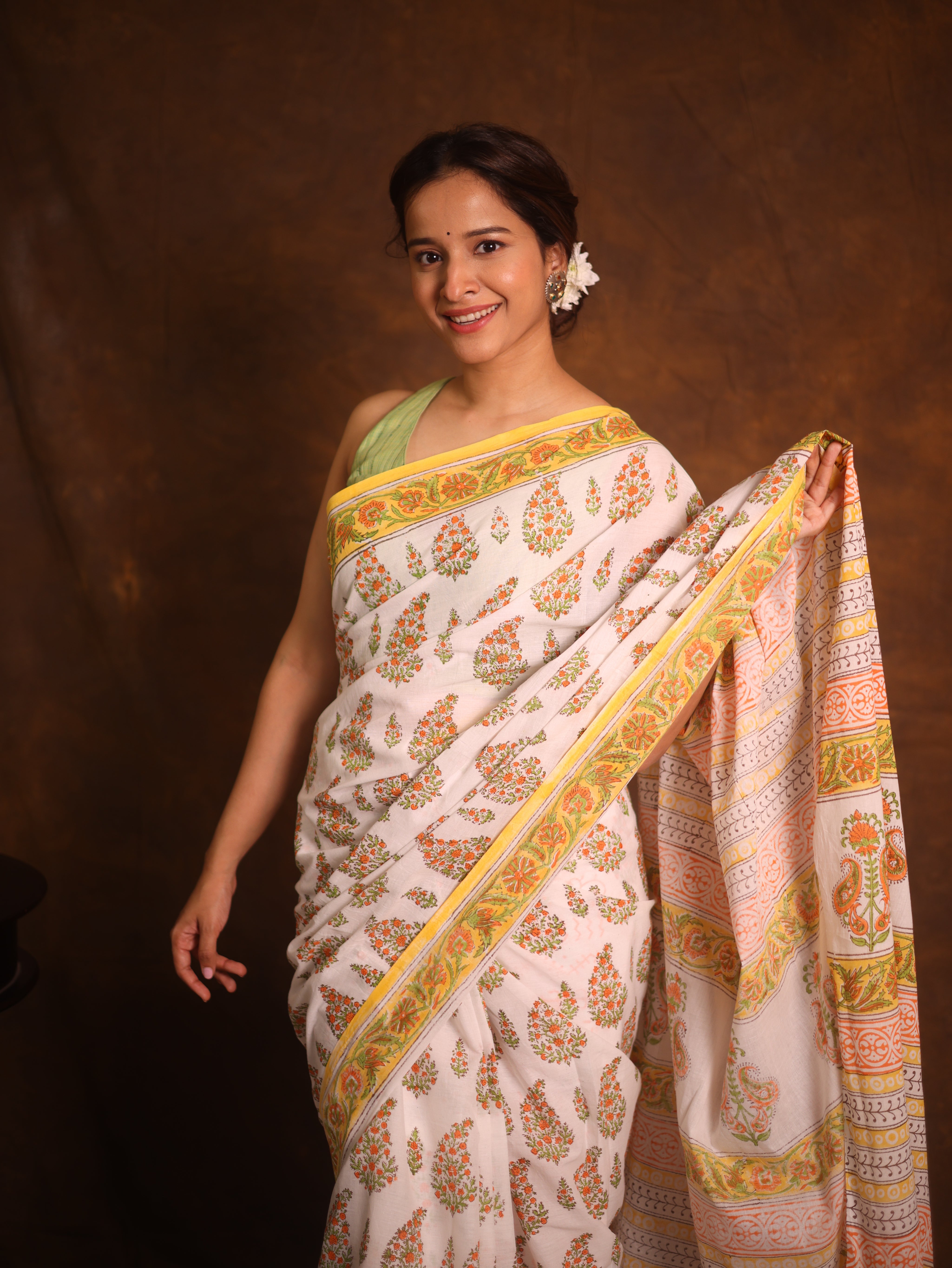 White Floral Cotton  HBP Cotton Saree - SRWFCS3346