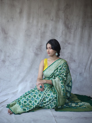 Dark Green Bandhani Georgette Banarasi Silk Saree - SRDGBGBSS424