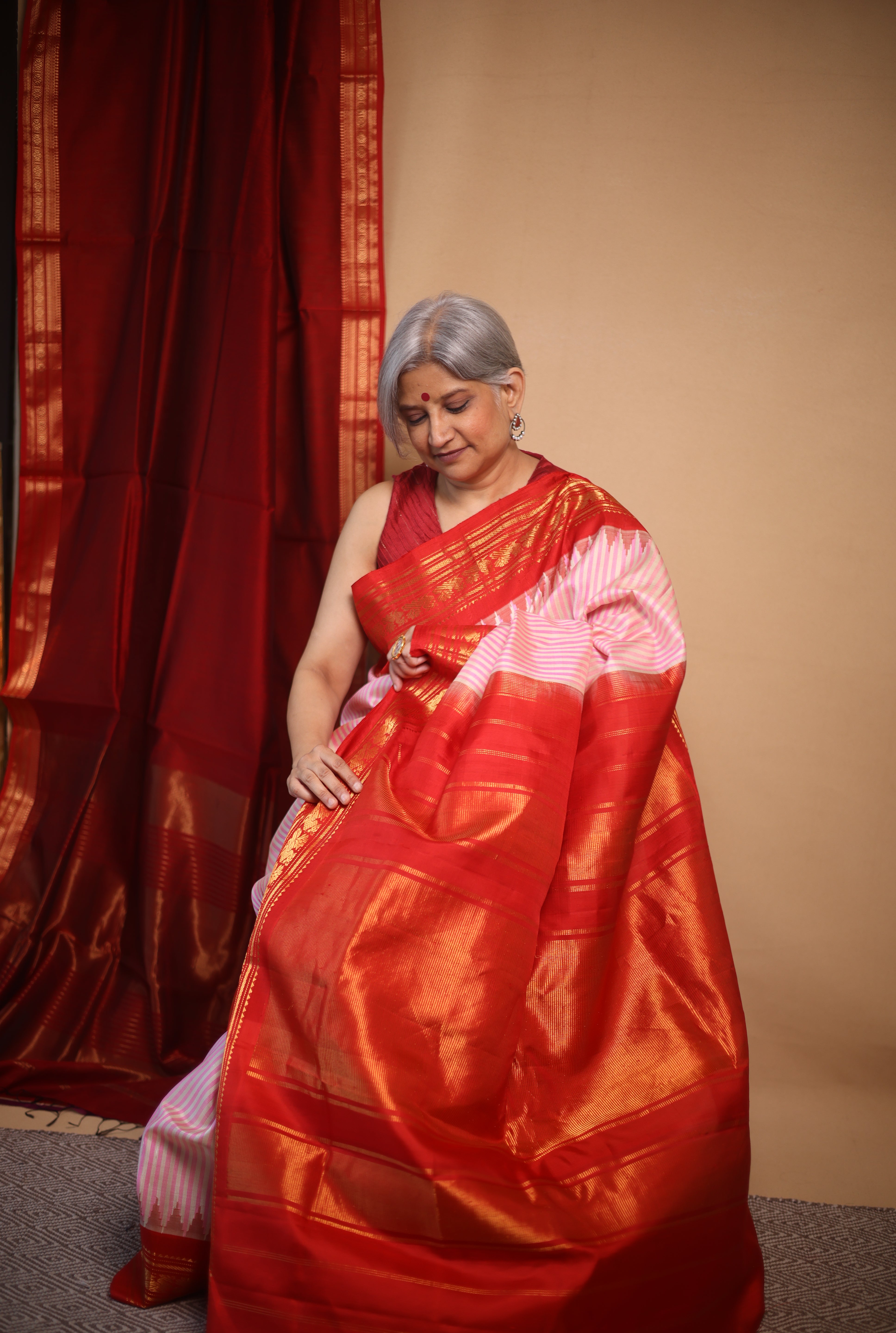 Pink Cream Gadwal Silk Saree - SRPCGSS618