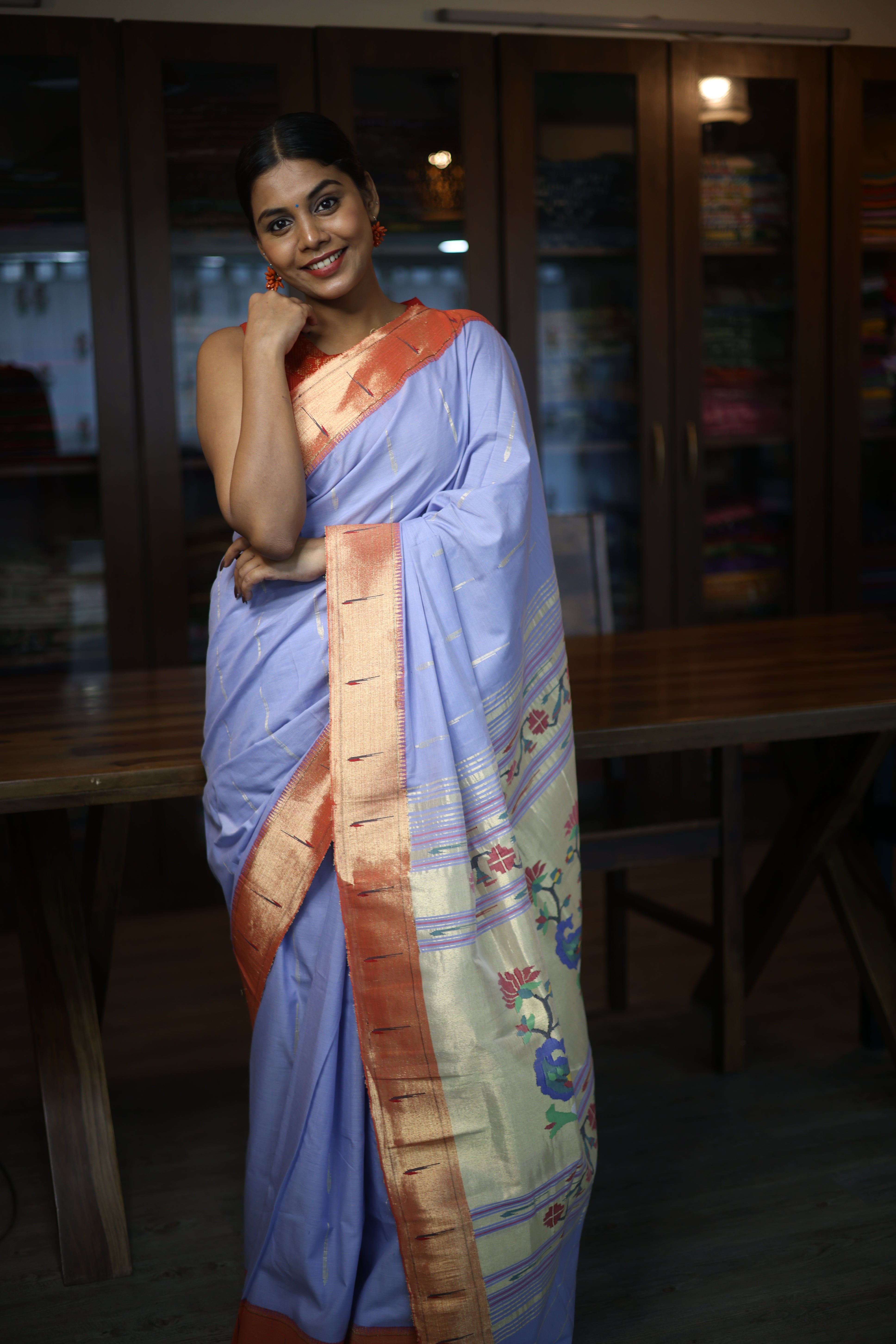 Buy Lyuson Women Light Blue Striped Cotton Blend, Pure Cotton Paithani Saree  Online at Best Prices in India - JioMart.