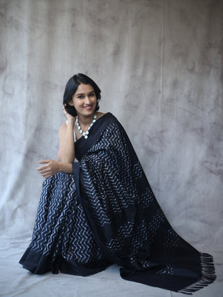 Black Pochampalli Silk Ikat Saree-SRBPSIS108