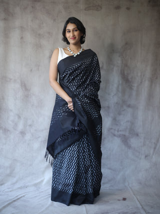 Black Pochampalli Silk Ikat Saree-SRBPSIS108