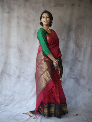 Red Raw Silk Saree - SRRRSS648