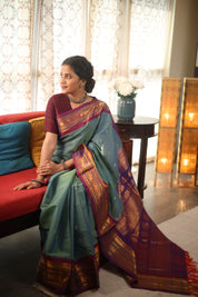 Two Tone Green Gadwal Cotton Silk Saree - SRTTGGCSS106