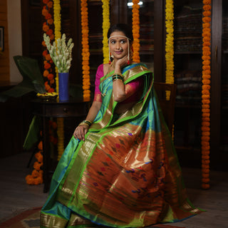 Two Tone Peacock Green Silk Paithani Saree - SRTTPGSPS361