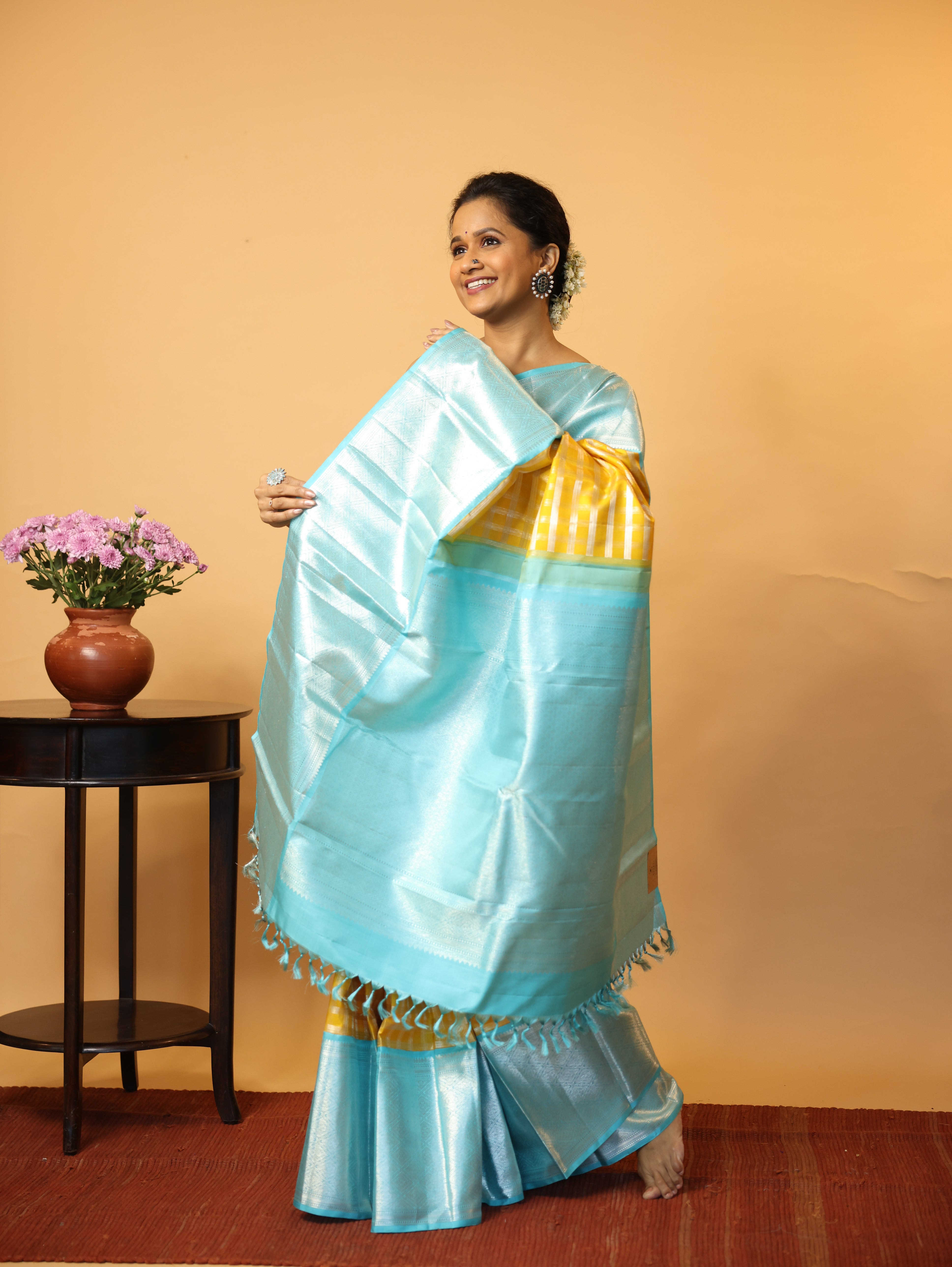 Meghakanthi Kanjeevaram Silk Saree - Saavari - SSMKSS70