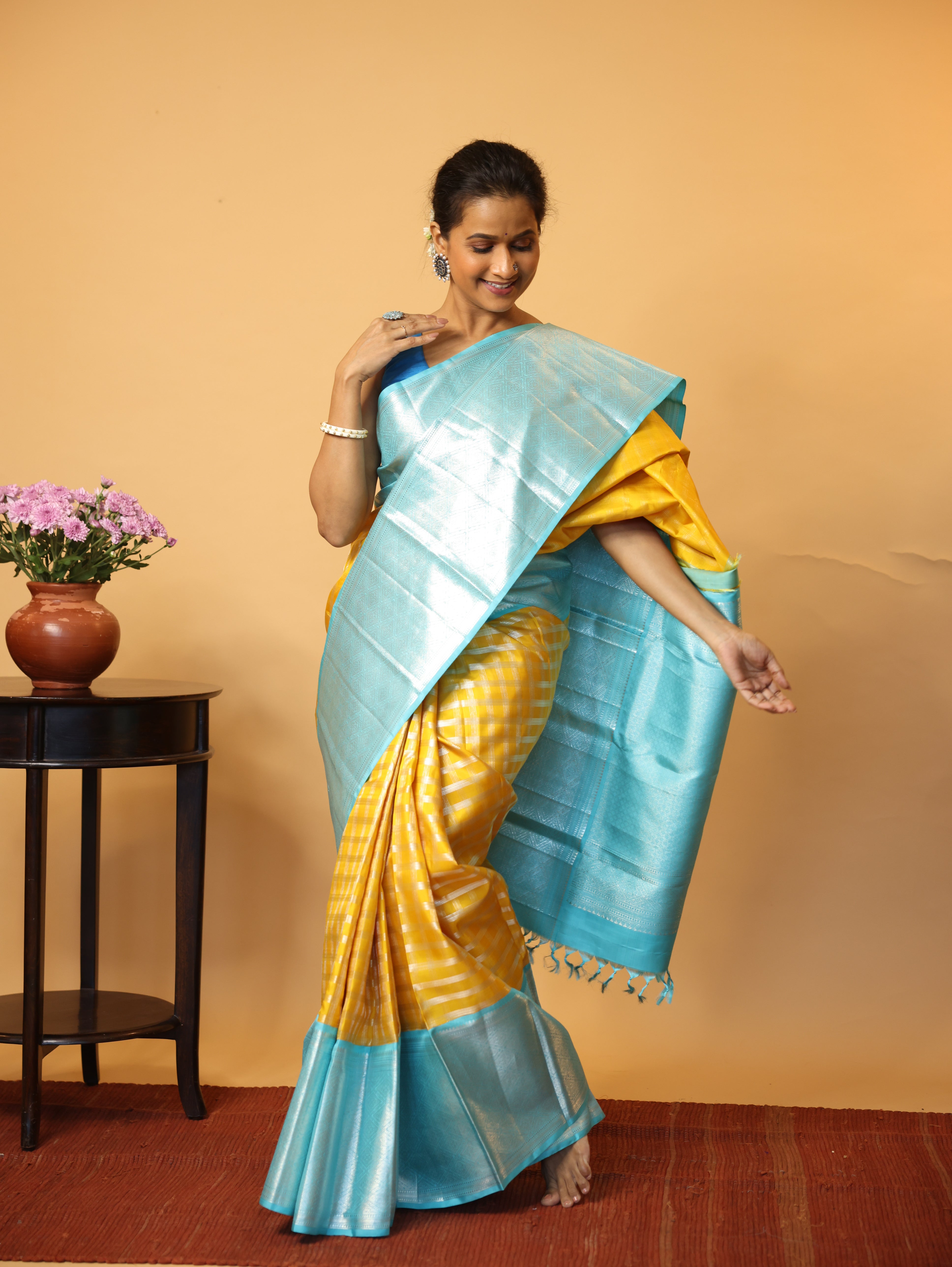 Meghakanthi Kanjeevaram Silk Saree - Saavari - SSMKSS70