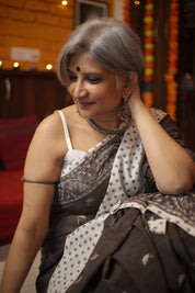 White Sleeveless Khun Blouse With Border-SRWKB108