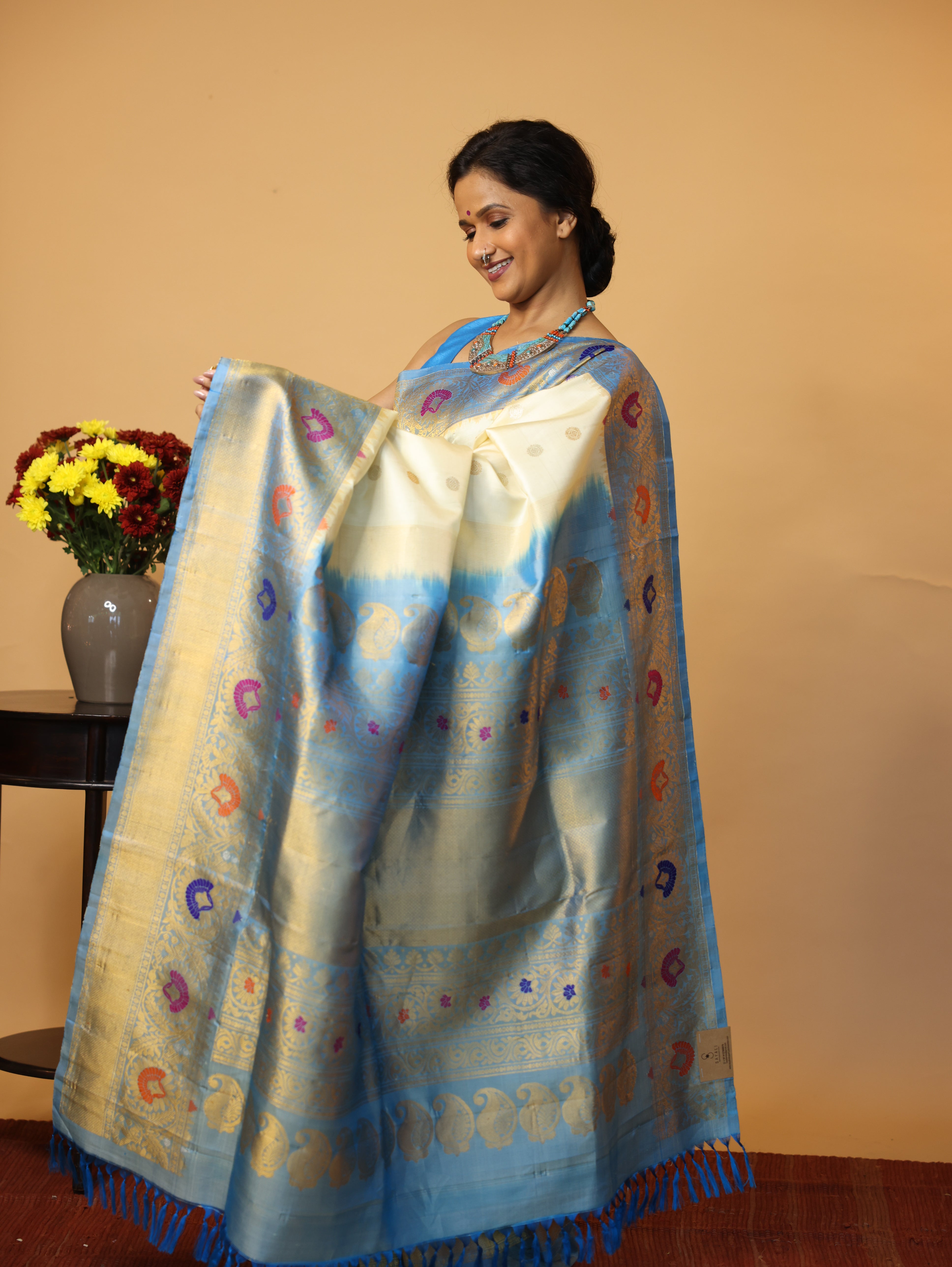 Cream Gadwal Silk Saree - SRCGSS495