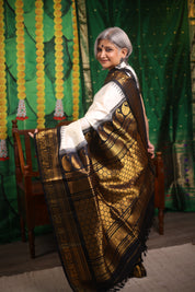 Cream Gadwal Silk Saree - SRCGSS514