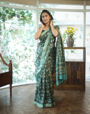 Green HBP Cotton Silk Saree With Maheshwari Border - SRGCSS1051