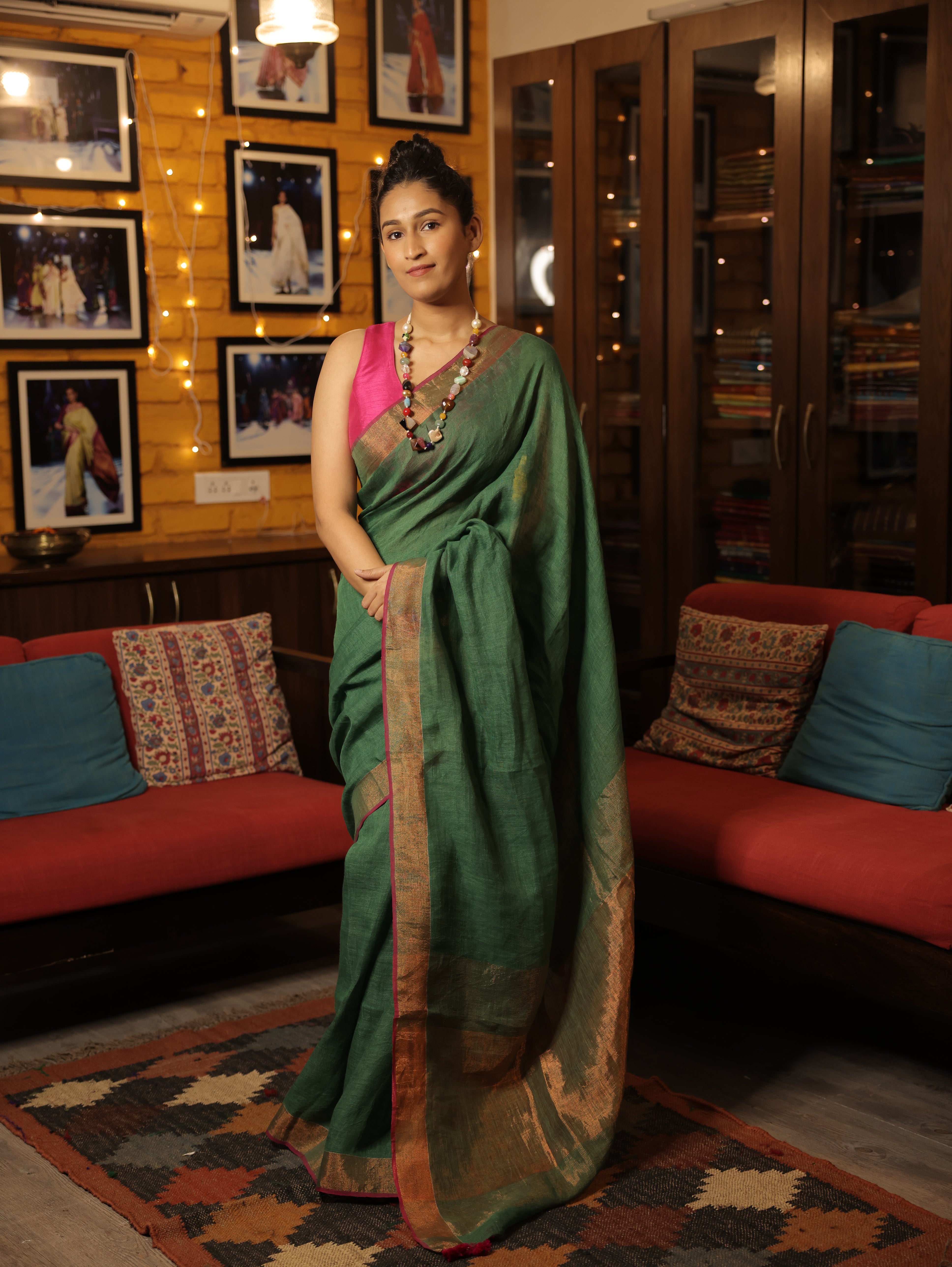 Green Plain Linen Saree With Pink Tassels - SRGPLS292