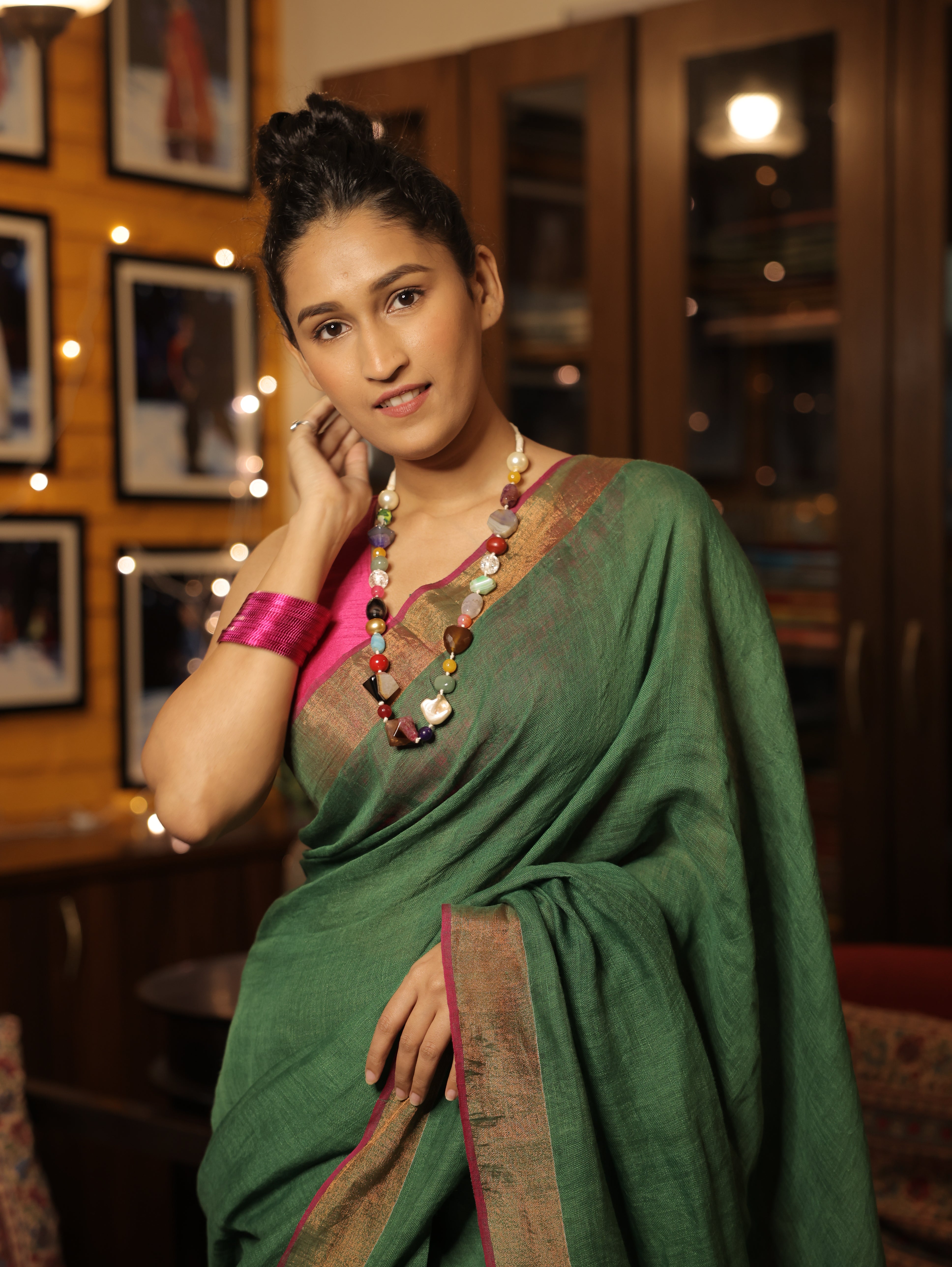 Green Plain Linen Saree With Pink Tassels - SRGPLS292