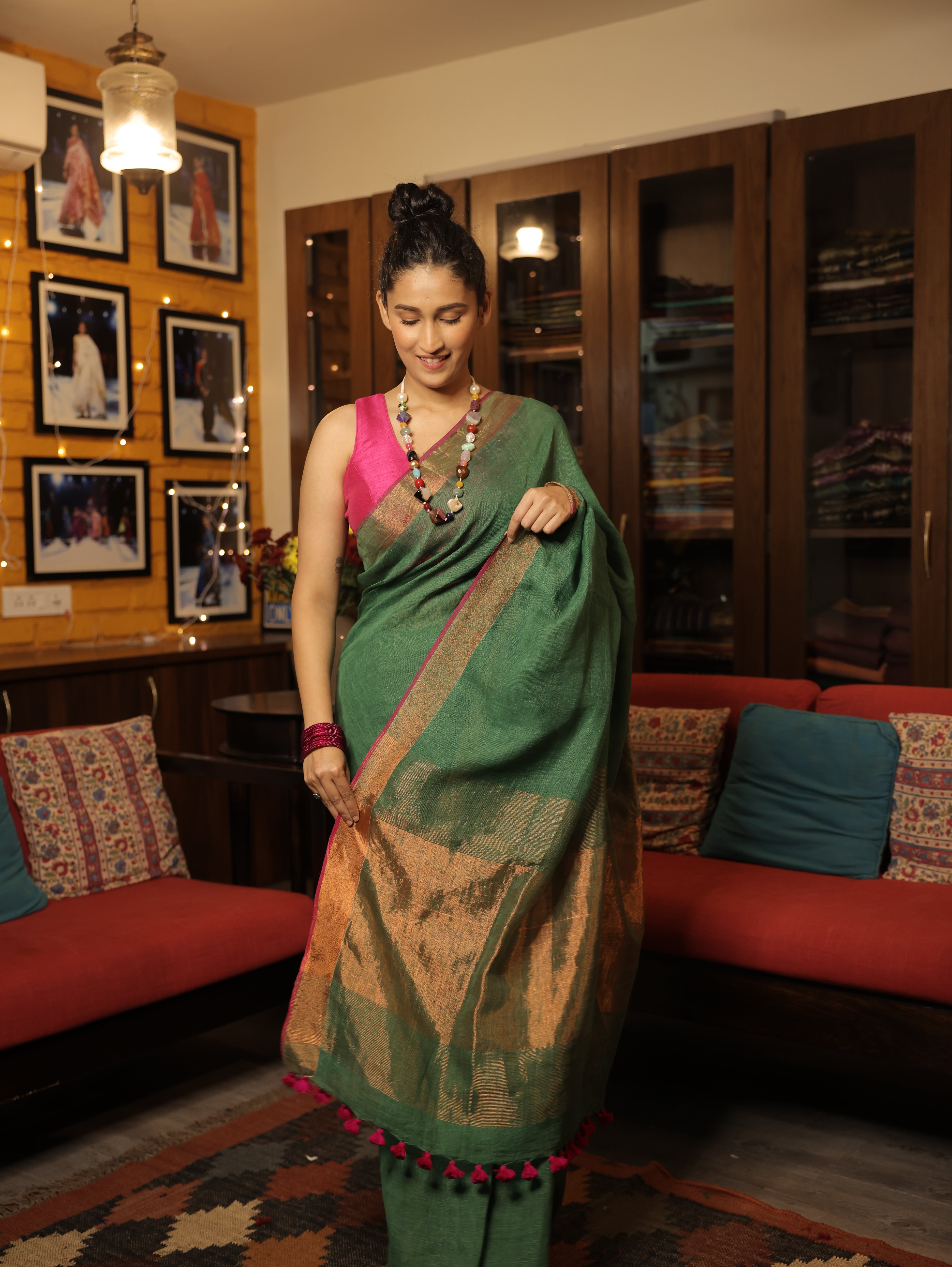 Green Plain Linen Saree With Pink Tassels - SRGPLS292