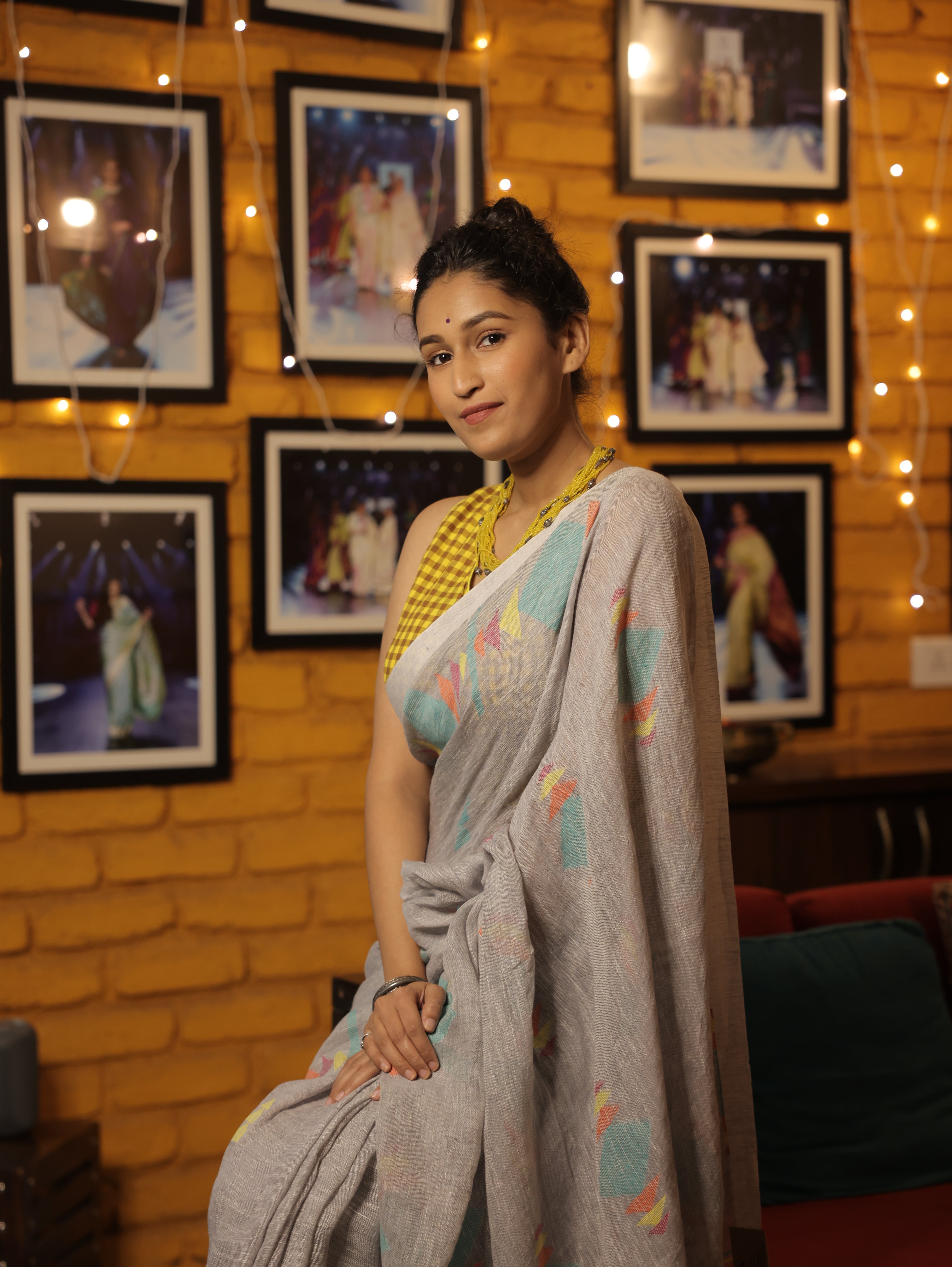 Blueish Grey Linen Jamdani Saree With Tassels -  SRBGLS364