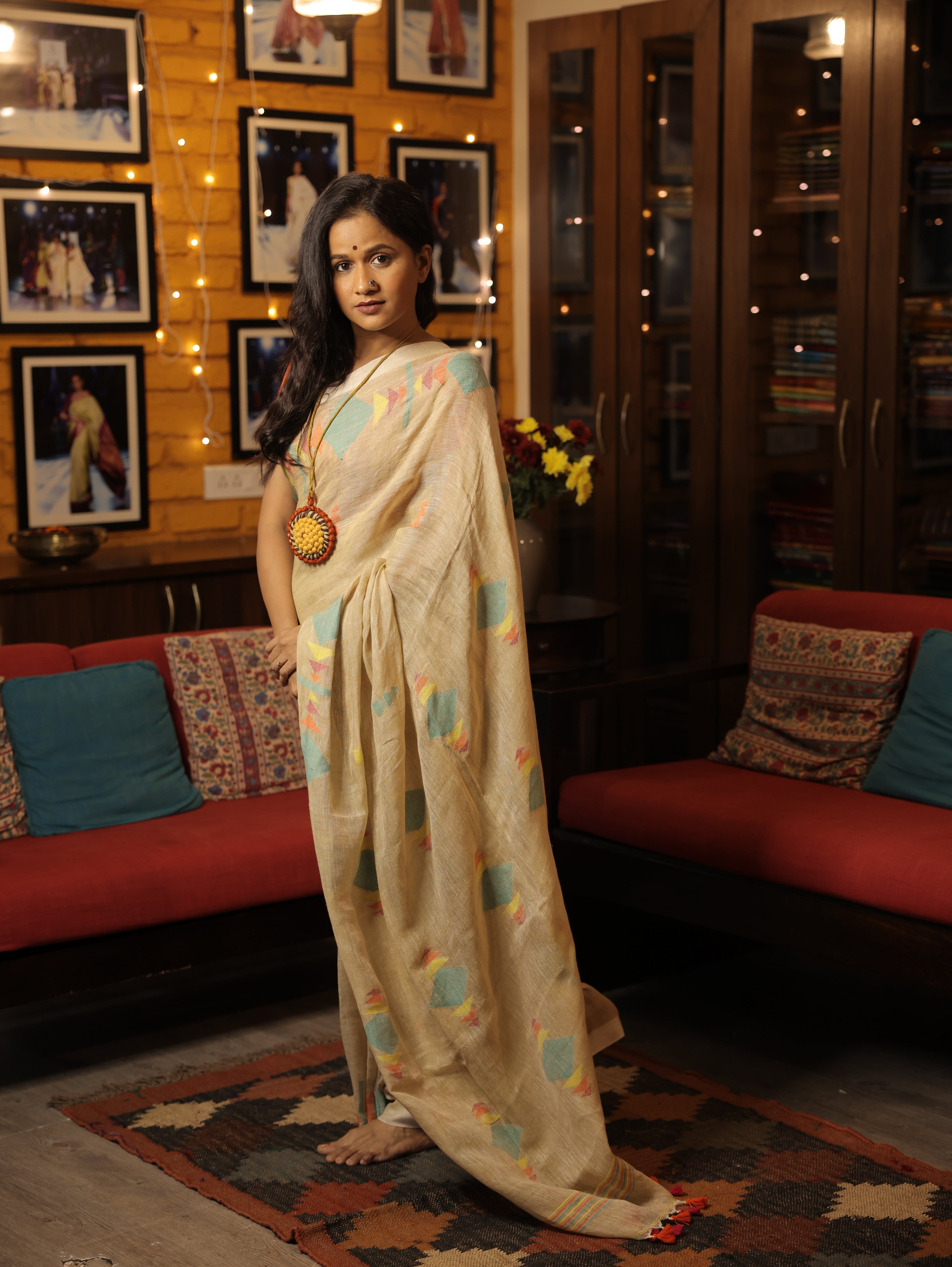 Light Yellow Linen Jamdani Saree With Tassels -  SRLYLS365