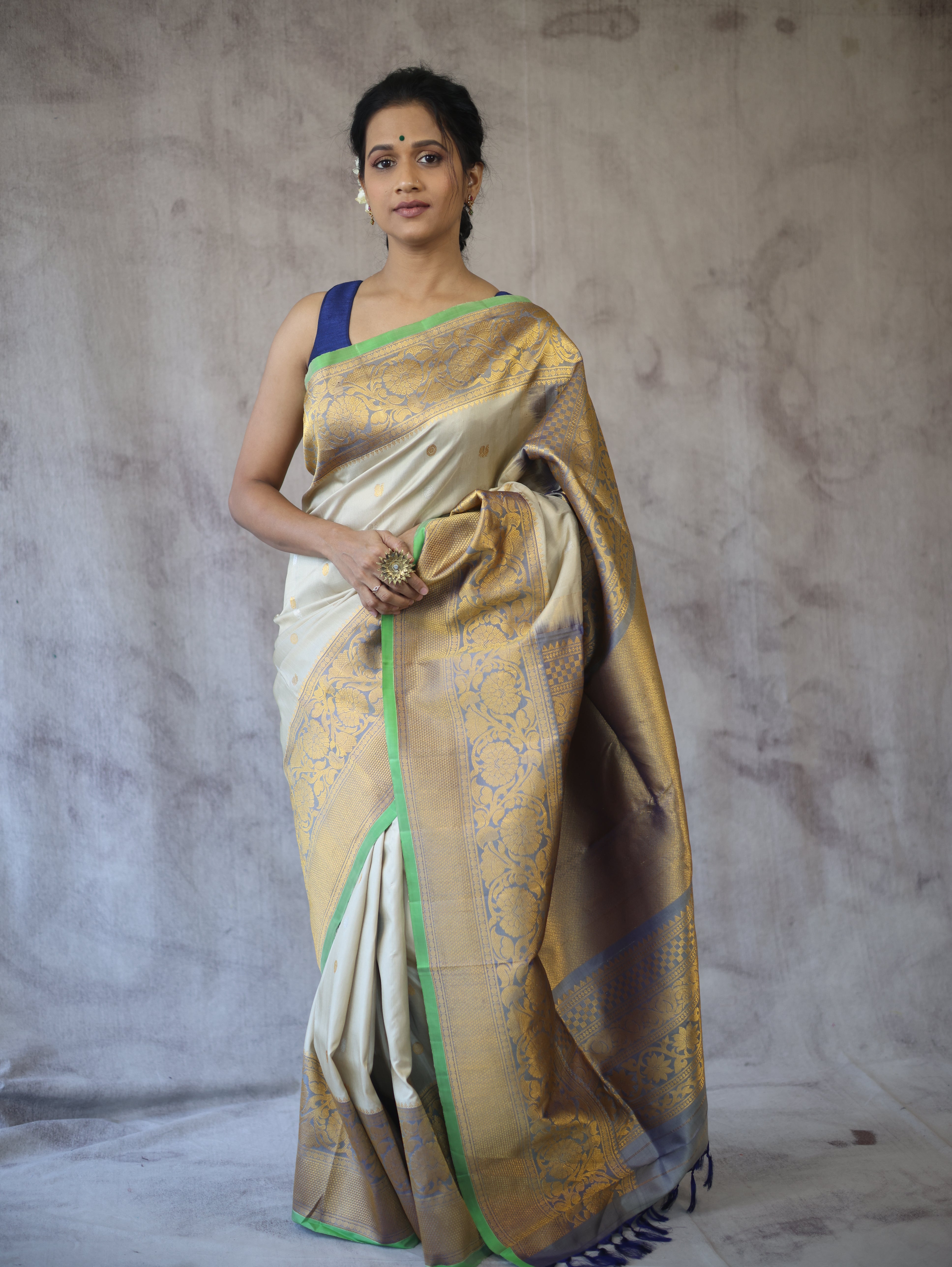 Cream Gadwal Silk Saree - SRCGSS294