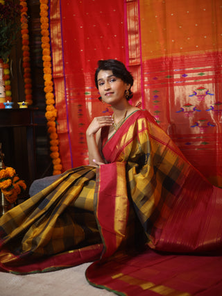 Black & Yellow Kanjeevaram Silk Saree-SRMCKSS472