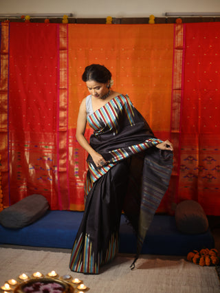 Black Kanjeevaram Silk Saree-SRBKSS469