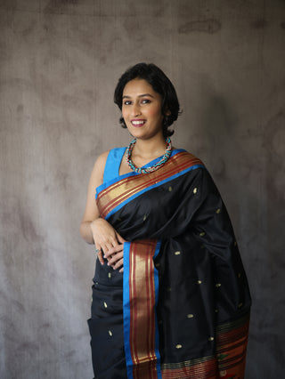 Black Silk Paithani Saree - SRBSPS284