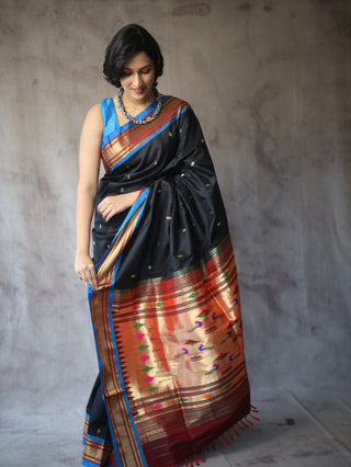 Black Silk Paithani Saree - SRBSPS284