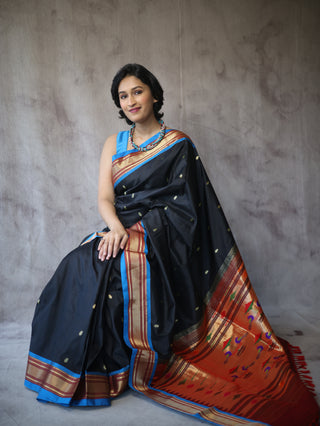 Black Silk Paithani Saree - SRBSPS284