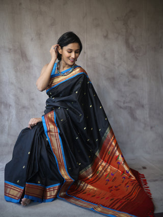 Black Silk Paithani Saree - SRBSPS284