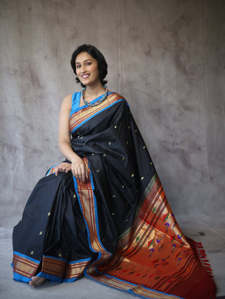 Black Silk Paithani Saree - SRBSPS284