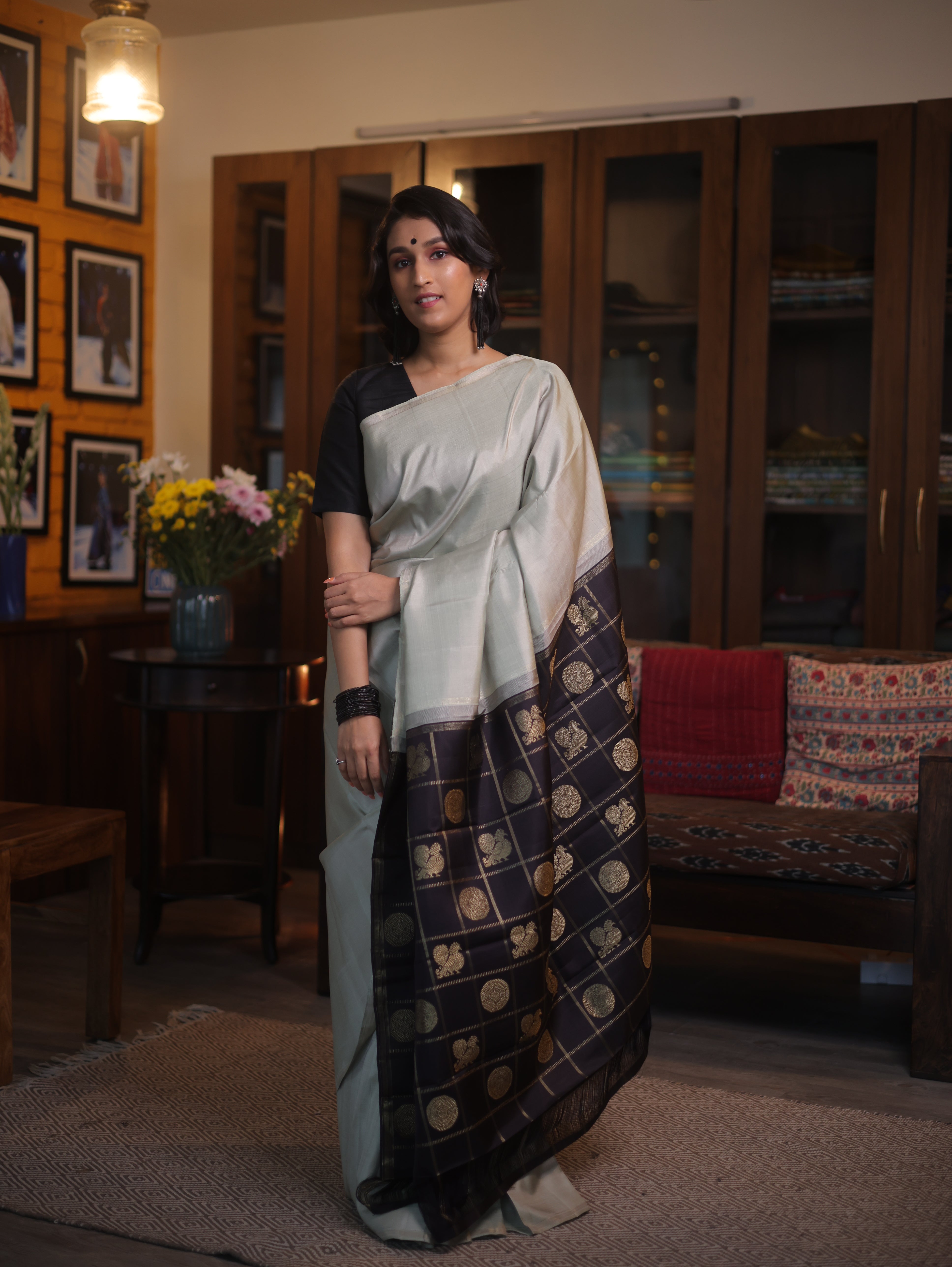 Nishvila Kanjeevaram Silk Saree - Saavari - SSNKSS16