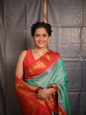 Two Tone Green Gadwal Silk Saree - SRTTGGSS541