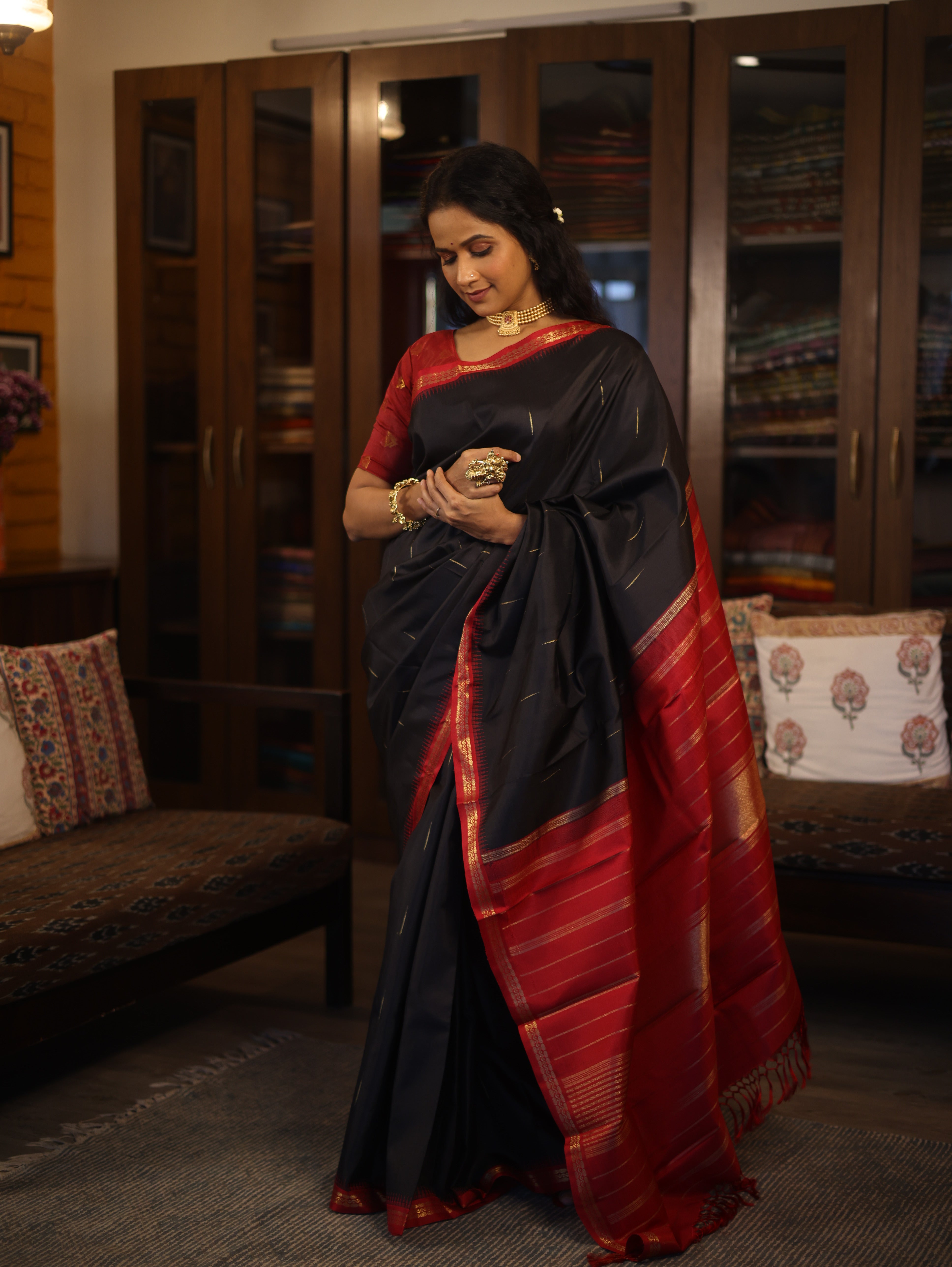 Black Kanjeevaram Silk Saree-SRBKSS252