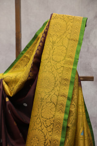 Wine  Gadwal Silk Saree - SRWGSS401