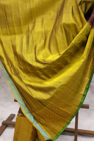 Wine  Gadwal Silk Saree - SRWGSS401